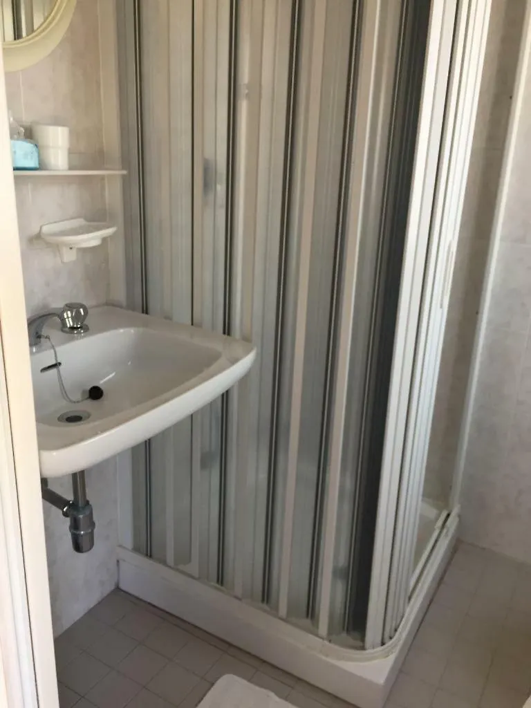 **  Hotel Ville De Paris Riccione Italien