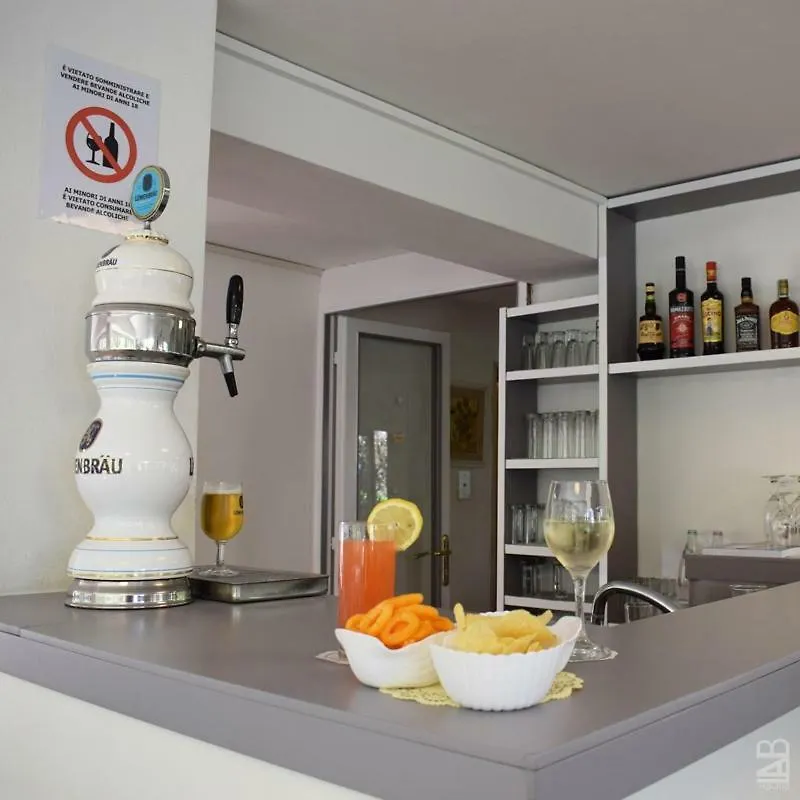 **  Hotel Ville De Paris Riccione Italien